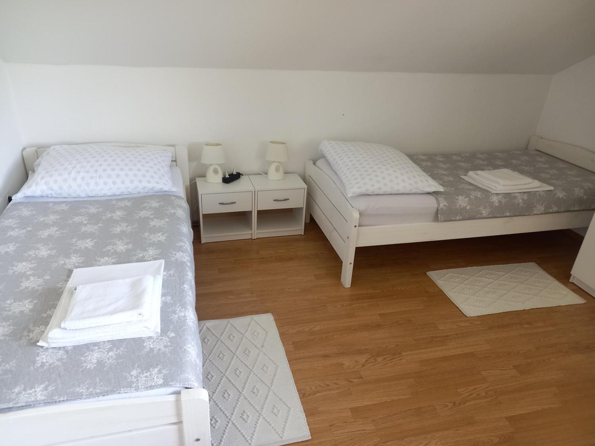 Apartment Silvia スルニュ エクステリア 写真