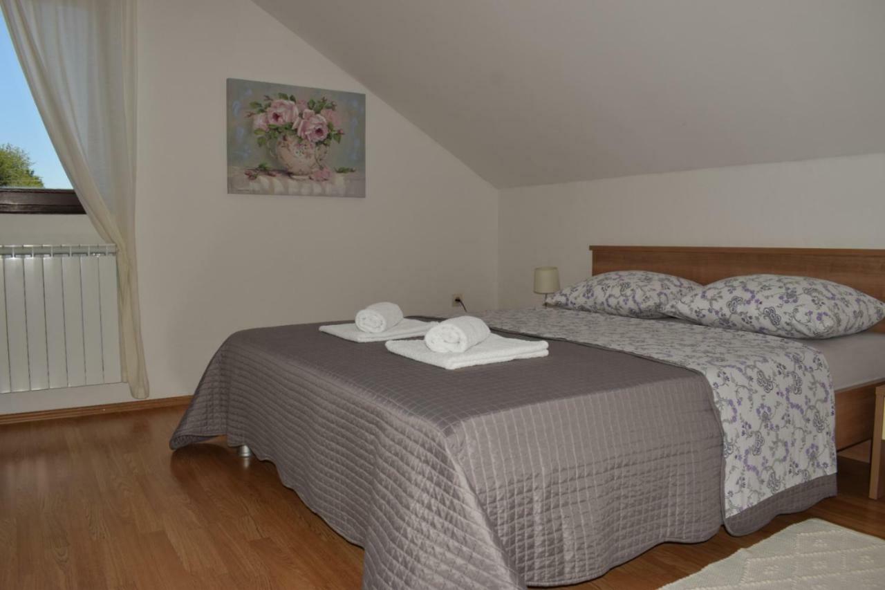 Apartment Silvia スルニュ エクステリア 写真