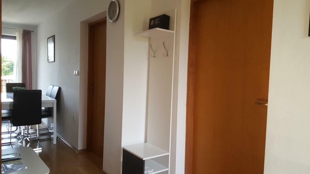 Apartment Silvia スルニュ エクステリア 写真